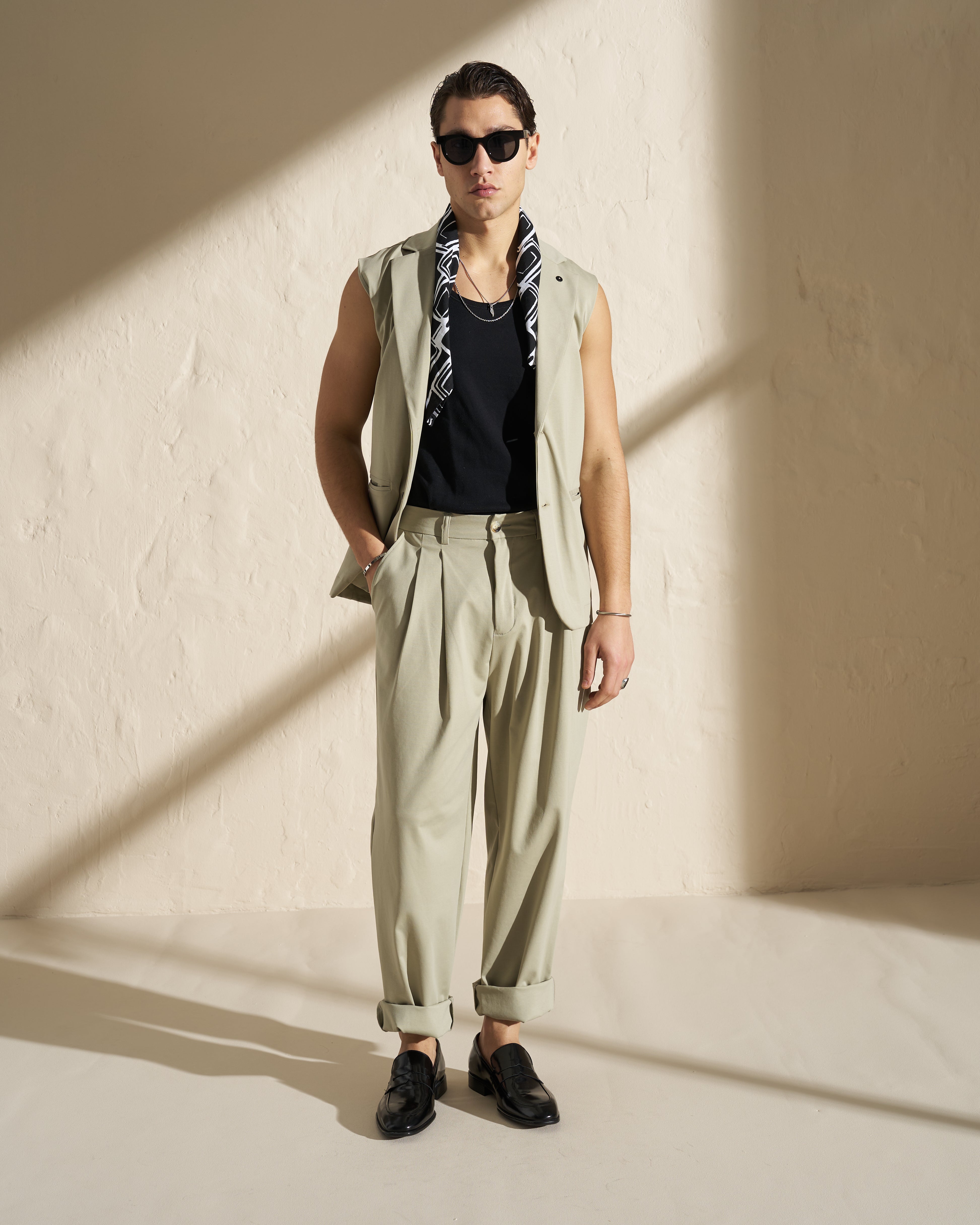 Sleeveless Lightweight Blazer Vest