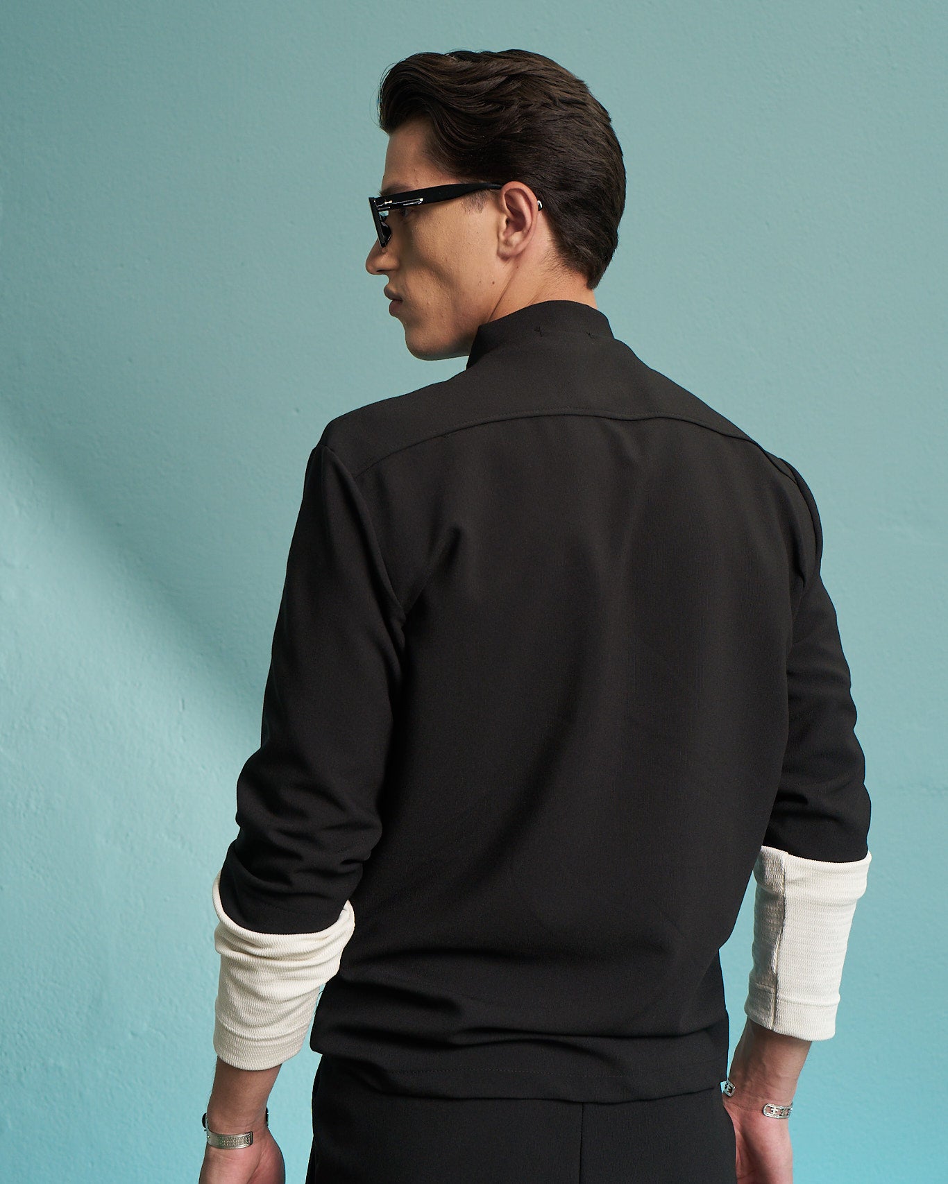 Black Minimal Zip Jacket