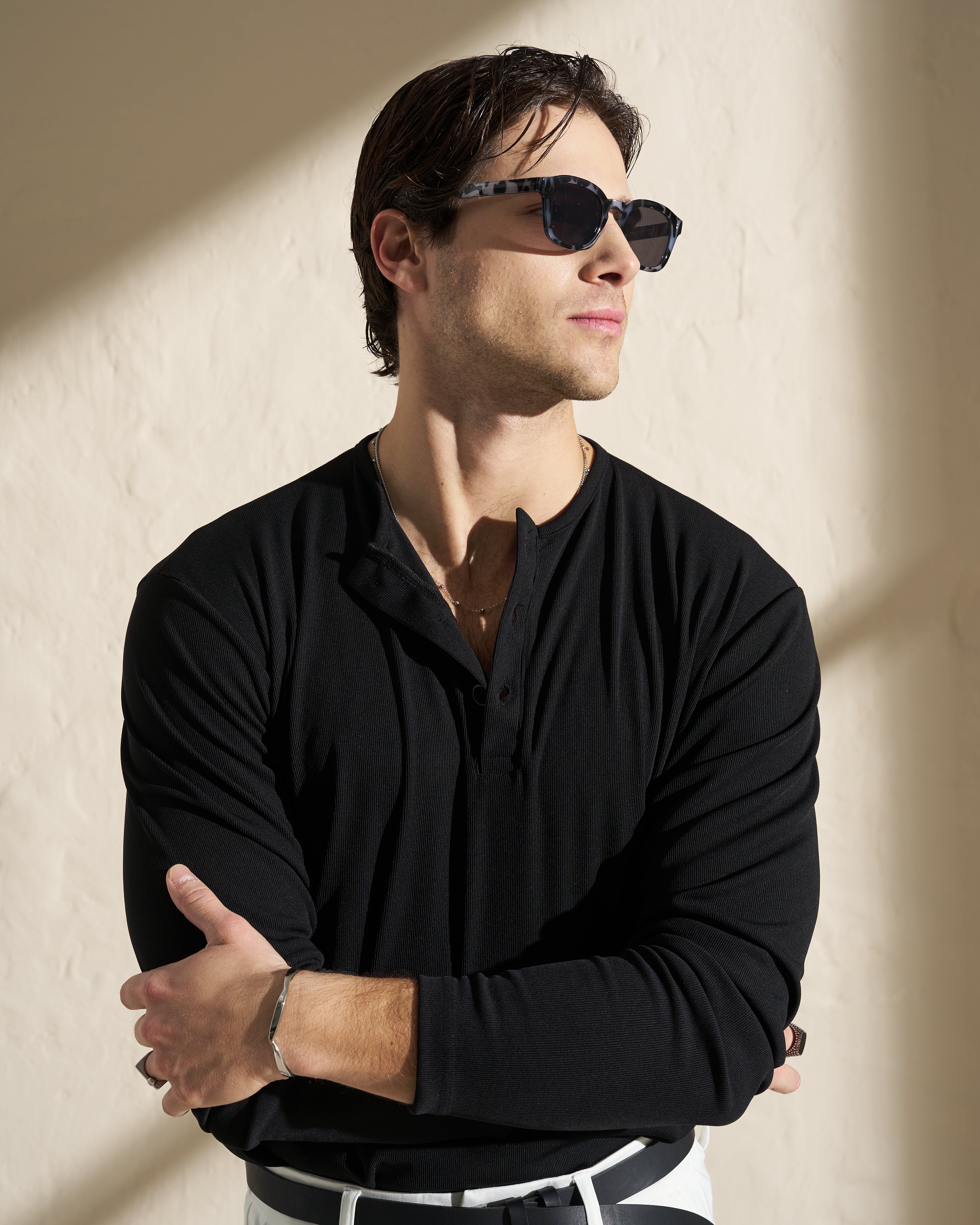 Long Sleeve Henley T-Shirt – Black