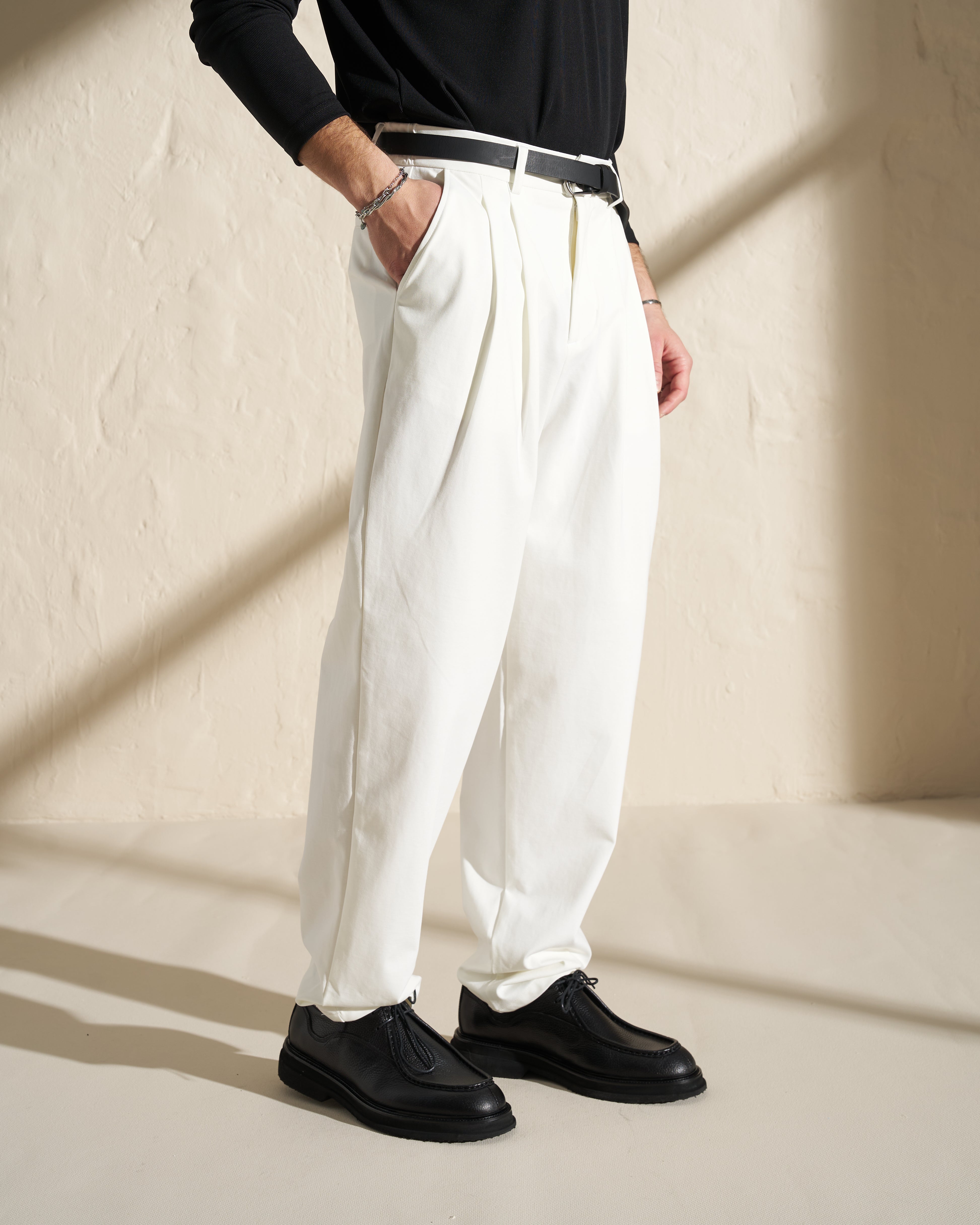 Tailored Pleated Trousers – Off White