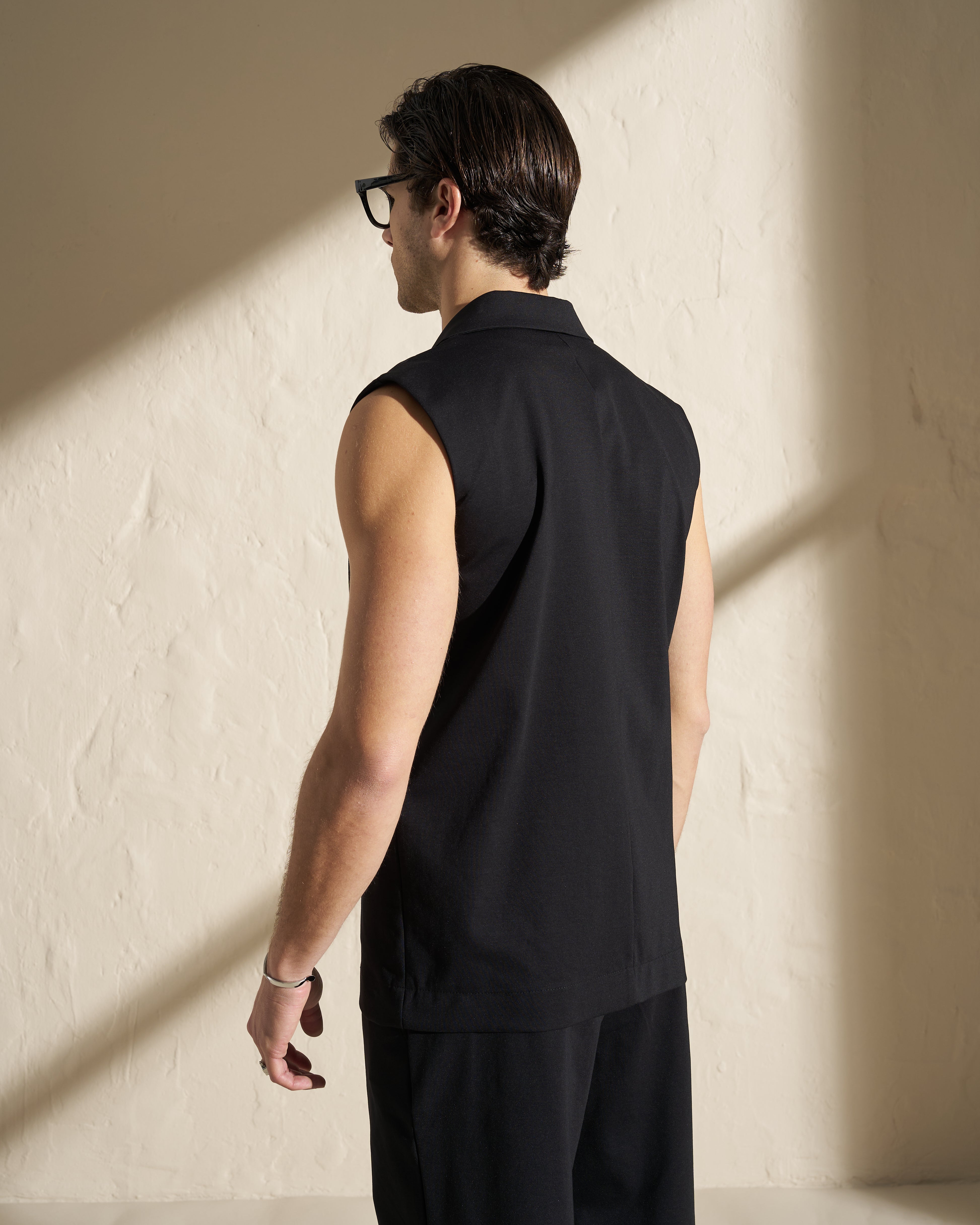 Sleeveless Tailored Jacket – Black