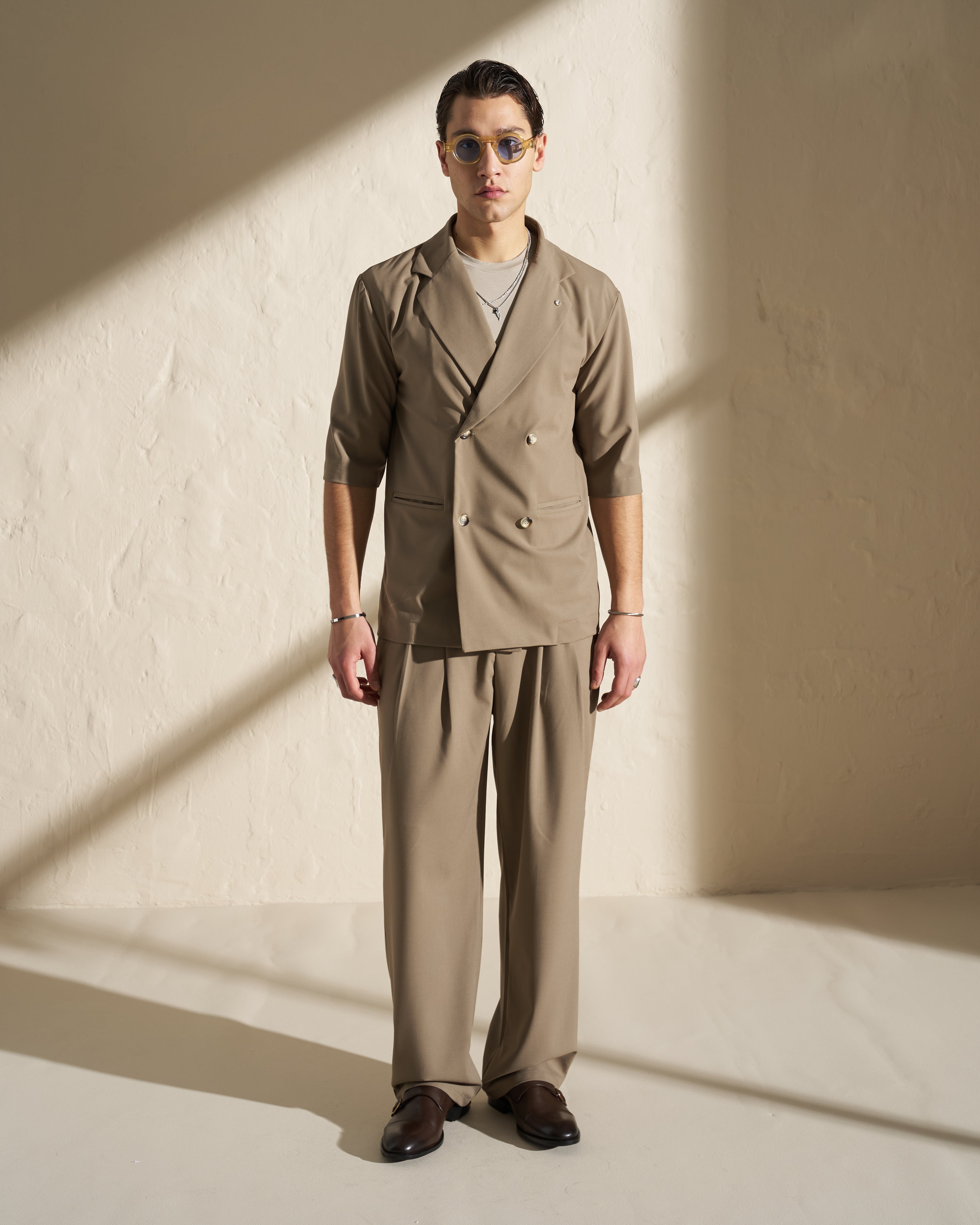 Lightweight Double-Breasted Short-Sleeve Blazer – Taupe