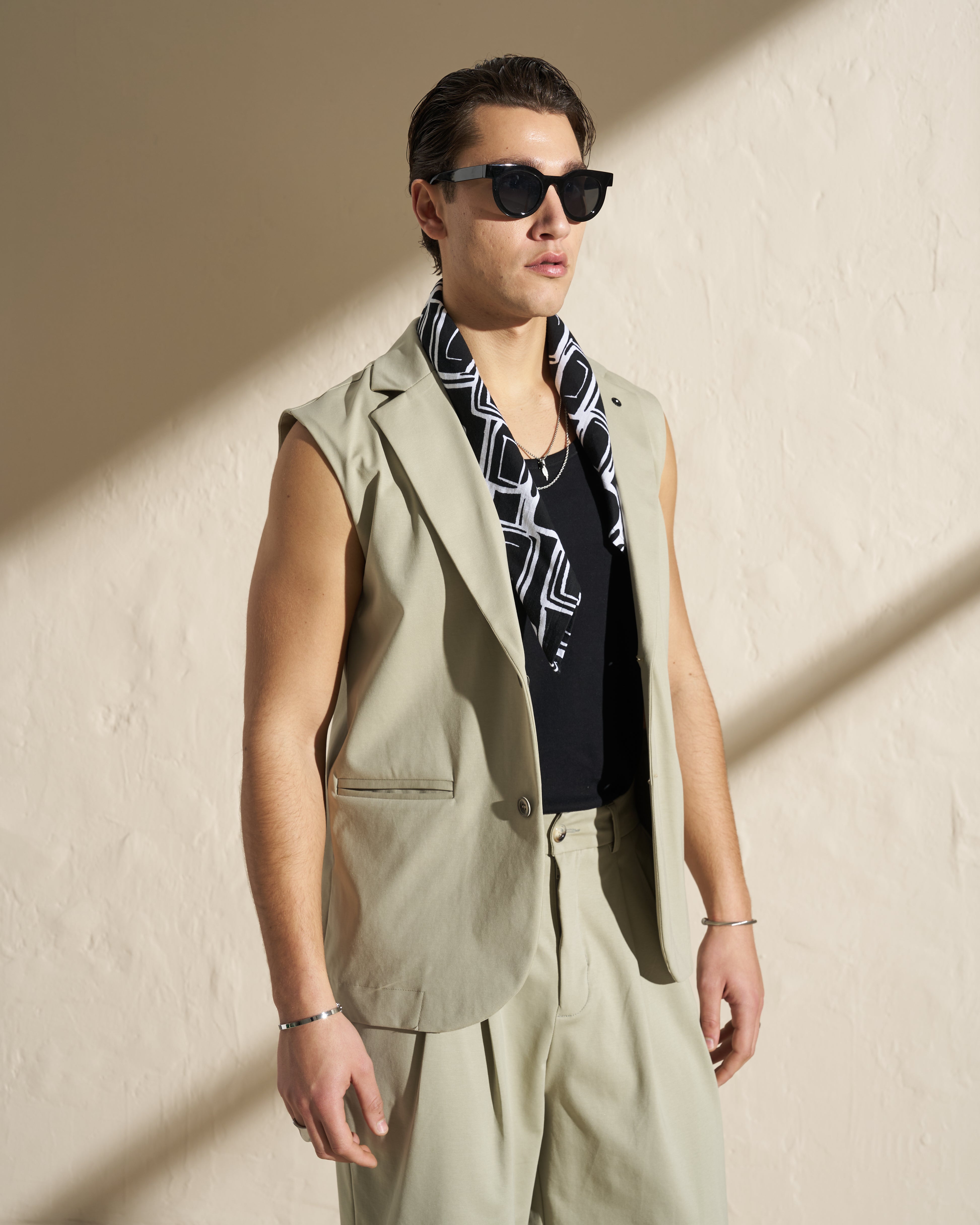 Sleeveless Lightweight Blazer Vest