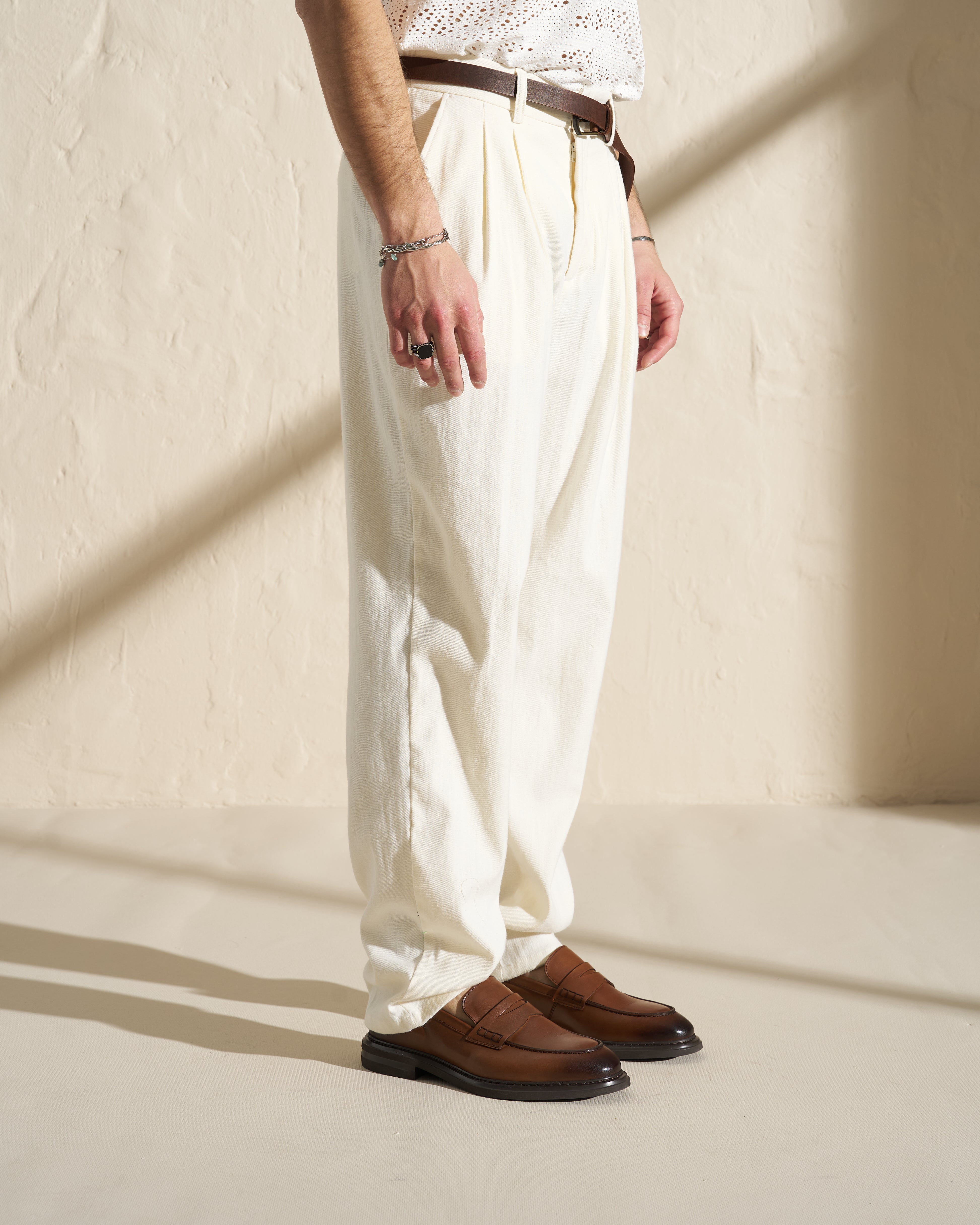 Relaxed Summer Trousers with Soft Texture