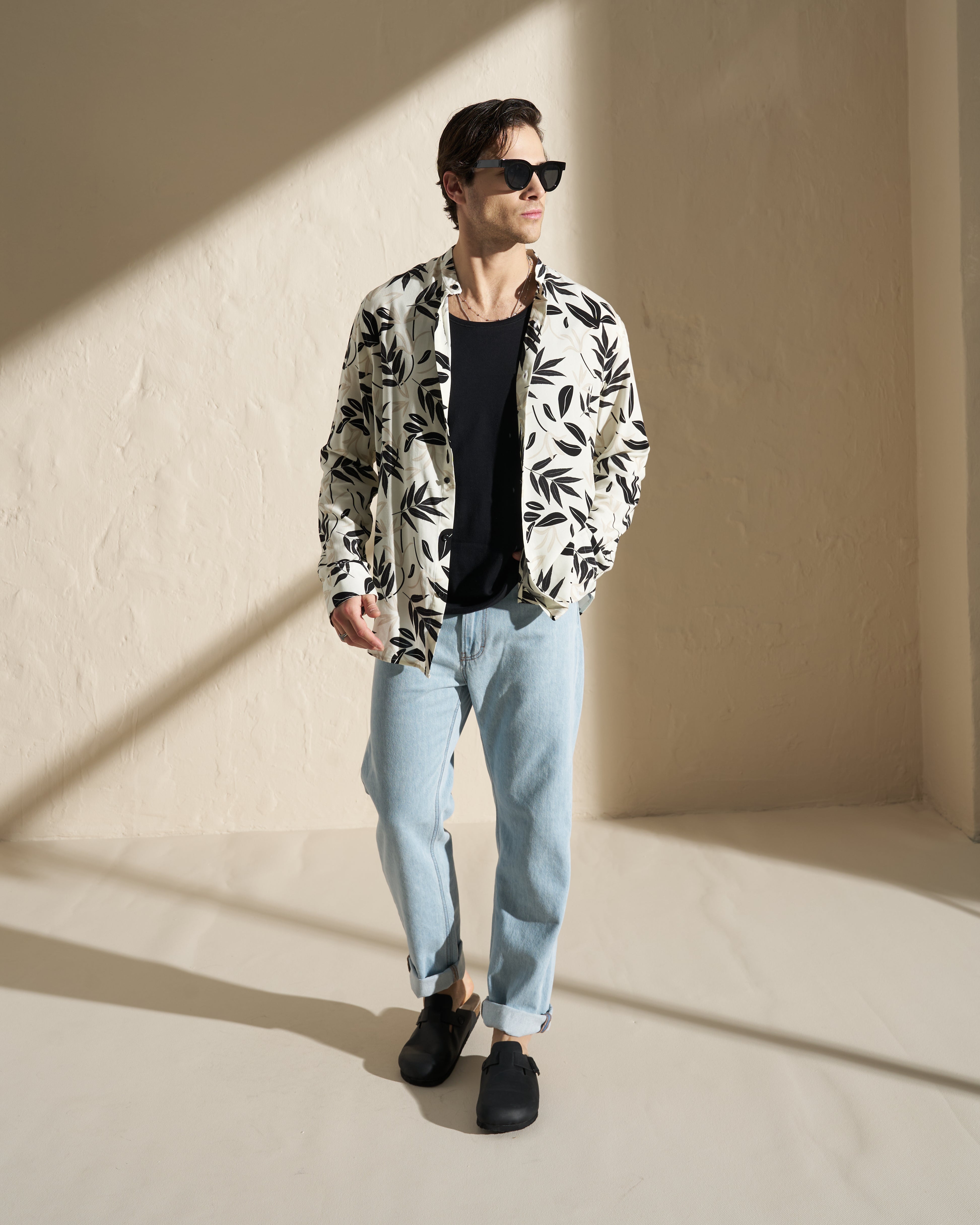 Light Wash Straight Fit Denim Jeans