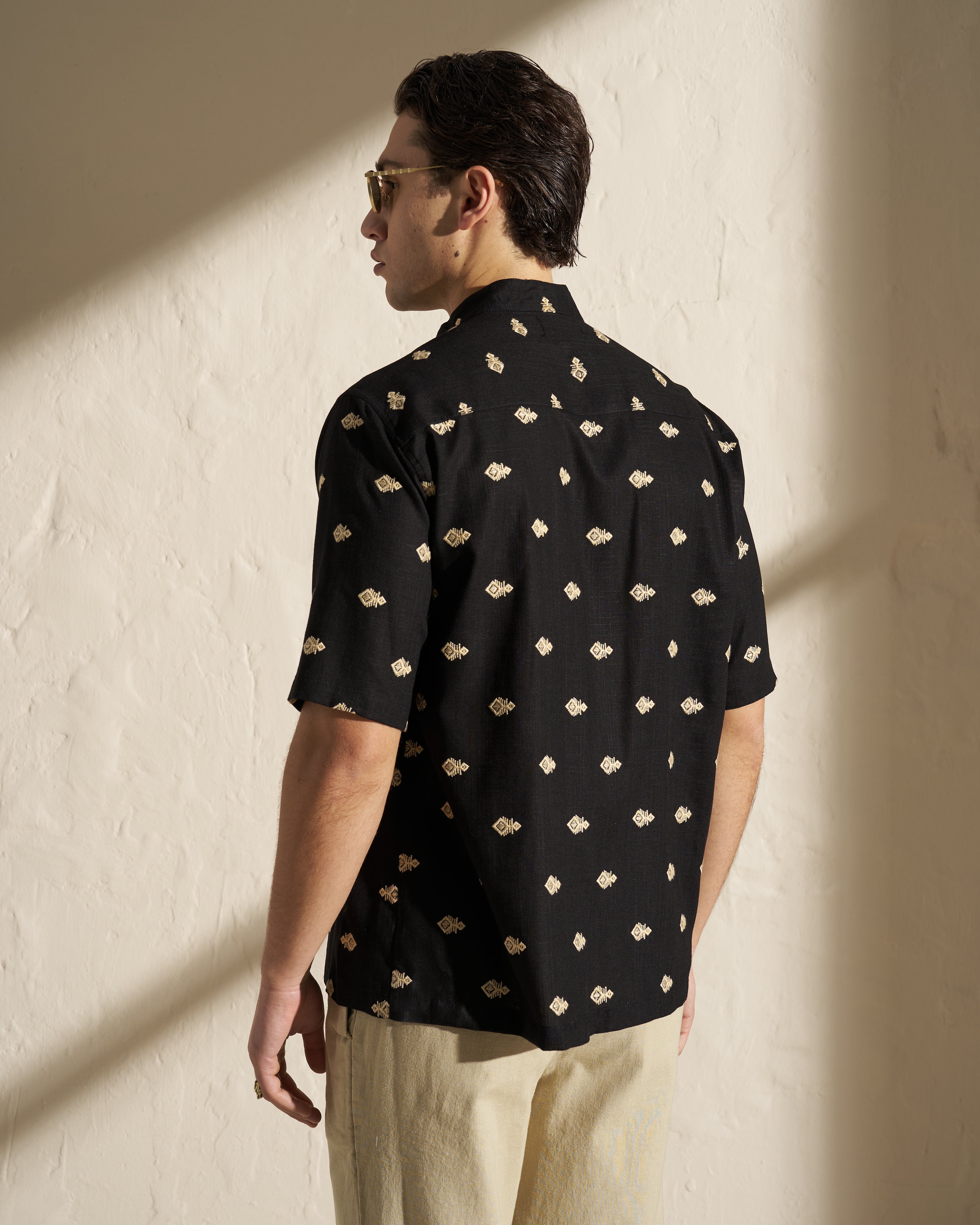 Patterned Short Sleeve Mandarin Collar Shirt